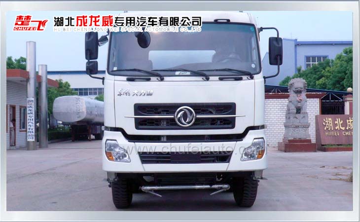 東風天龍前四后八灑水車