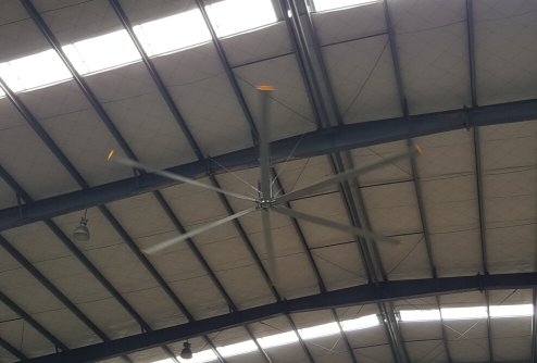 關愛員工的垃圾制造公司-成龍威專汽