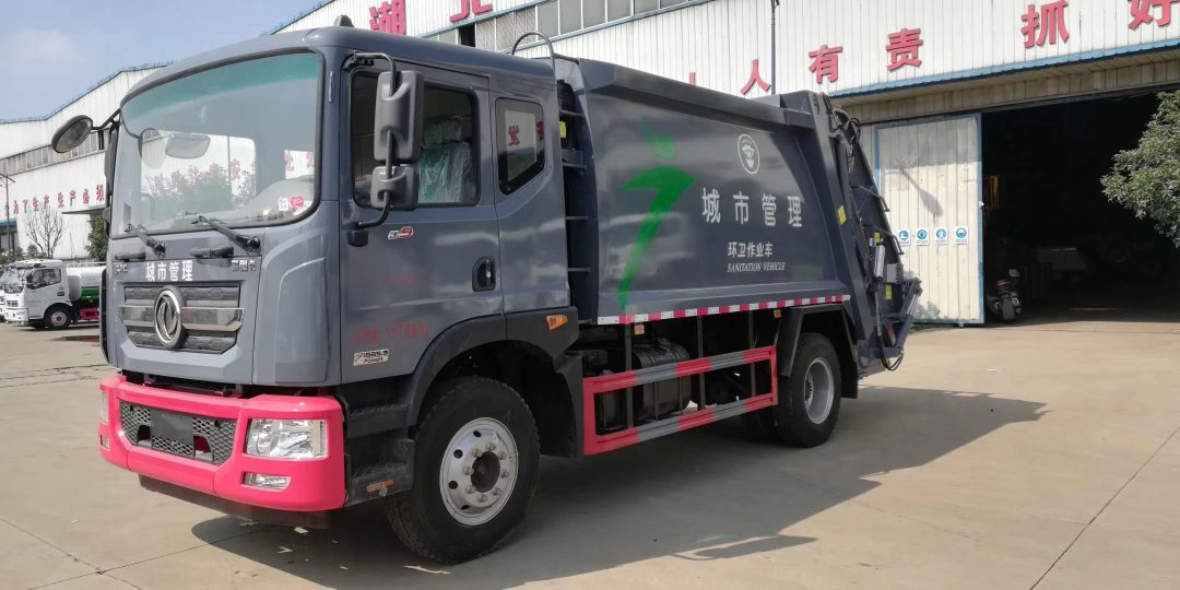 東風(fēng)D912方14方壓縮車(chē)?yán)?chē)發(fā)往江西南昌