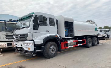 重汽斯太爾國(guó)五后八輪抑塵車哪家好