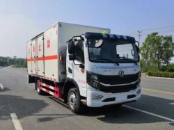 炎帝牌SZD5123XRGE6型易燃固體廂式運(yùn)輸車